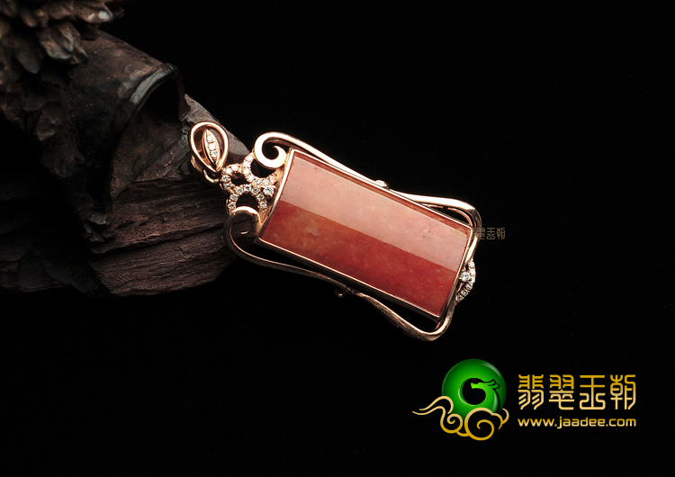 糯冰种红黄翡镶玫瑰金方牌胸坠(真钻)