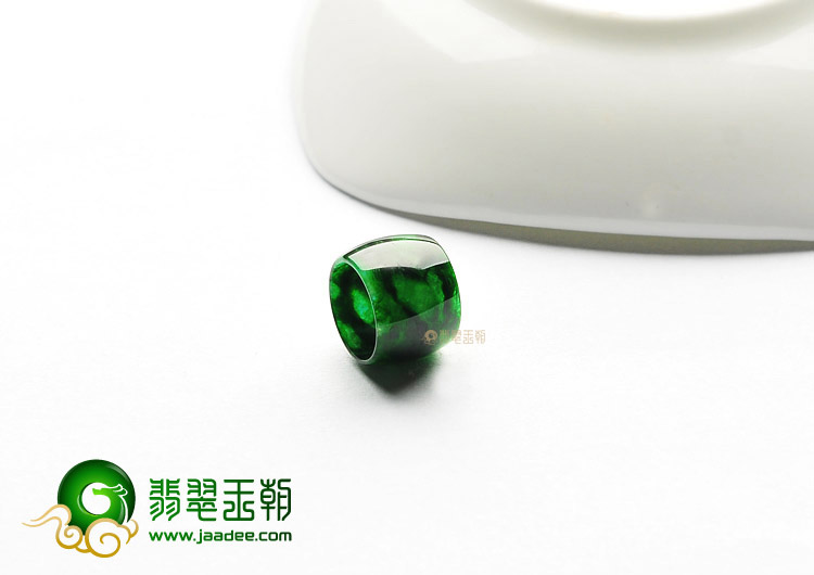 糯冰种癣加绿路路通挂件