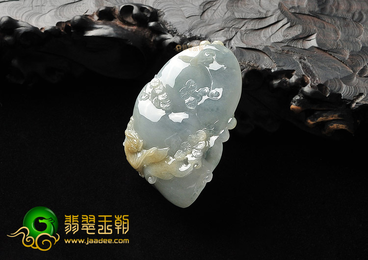 糯冰种晴水略带黄翡雄鹰展翅挂件
