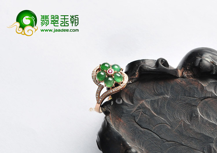 冰种翠色镶玫瑰金花型戒指(真钻)