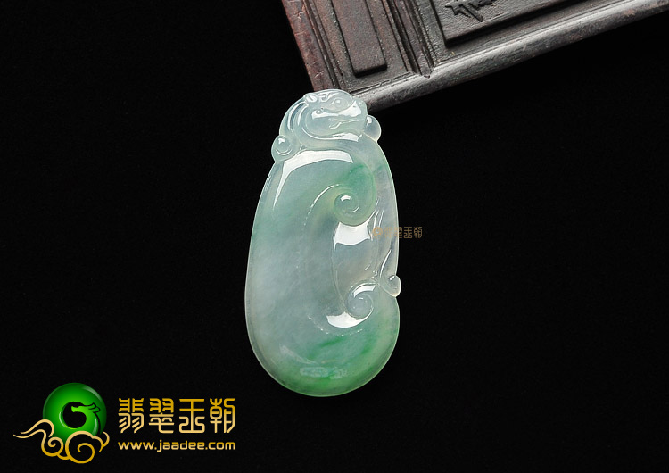 冰种飘翠如意挂件