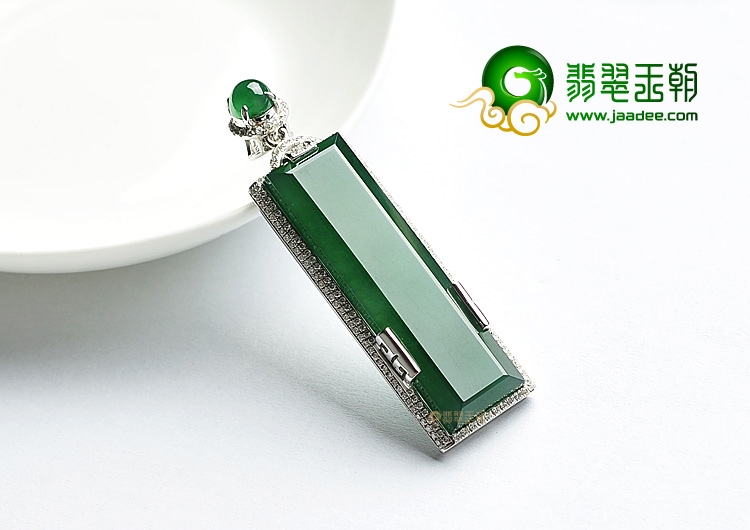 冰种蓝水镶白金平安无事牌胸坠(真钻)