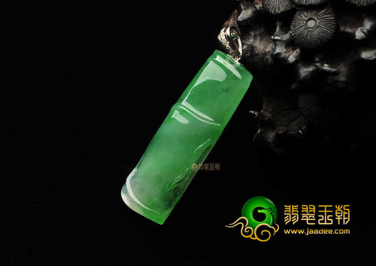 冰种飘翠镶金扣节节高挂件