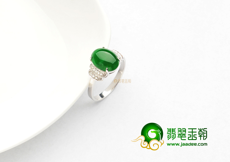 冰种阳绿镶白金戒指（真钻）