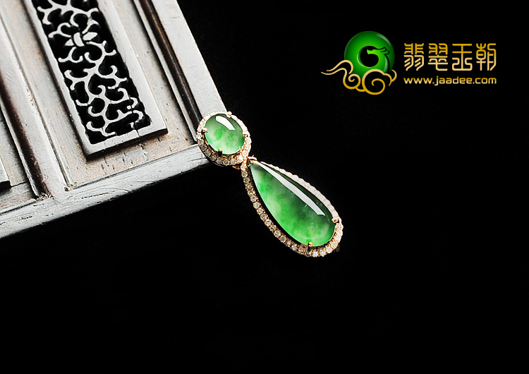 冰种飘花镶玫瑰金胸坠（真钻）