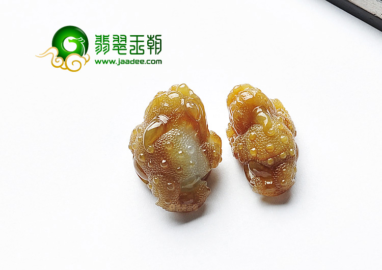 糯冰种褐黄翡招财进宝挂件（一对）