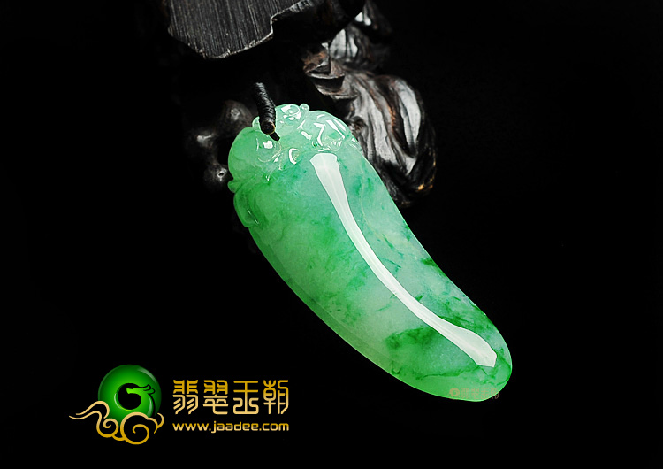 (超值推荐)冰种飘翠福瓜挂件