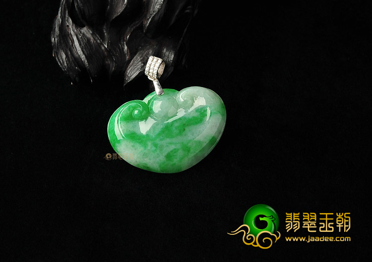 (超值推荐)糯冰种飘翠如意挂件