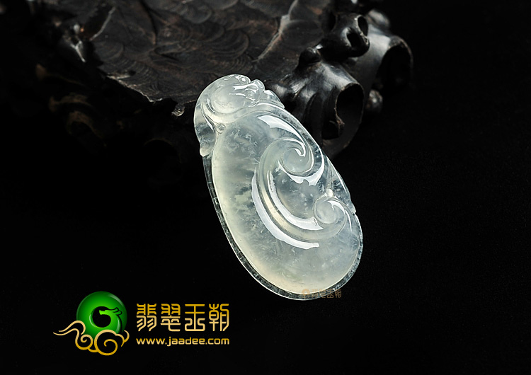 冰种淡黄翡如意挂件