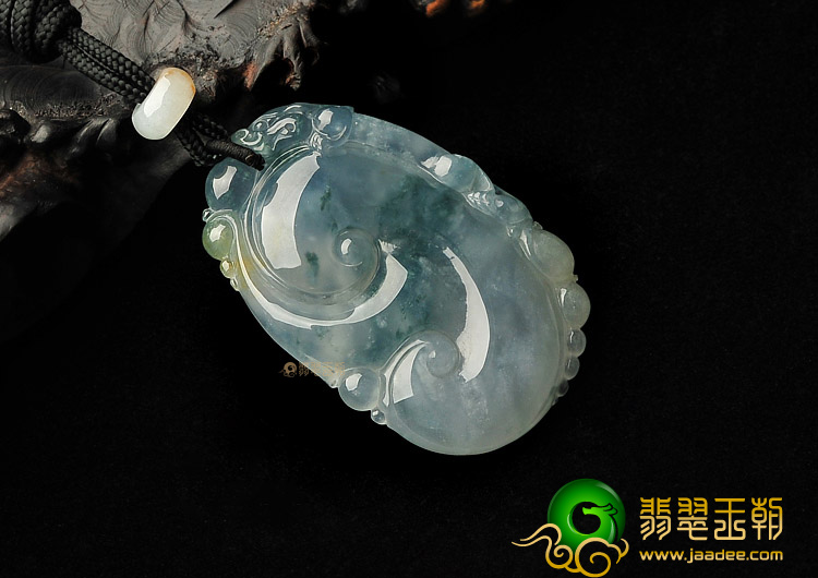 冰种飘花略带黄翡如意挂件