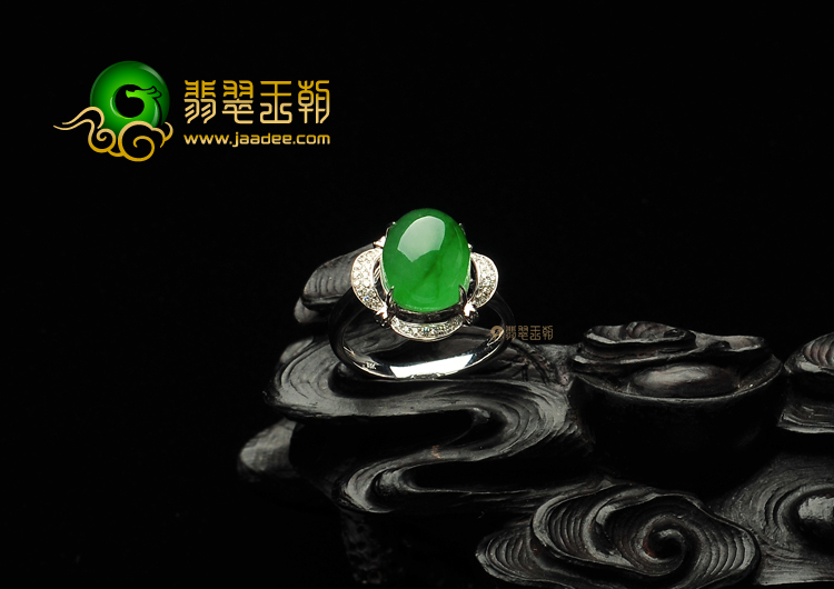冰种飘翠镶白金戒指（真钻）