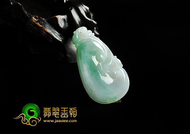 冰种飘翠如意挂件