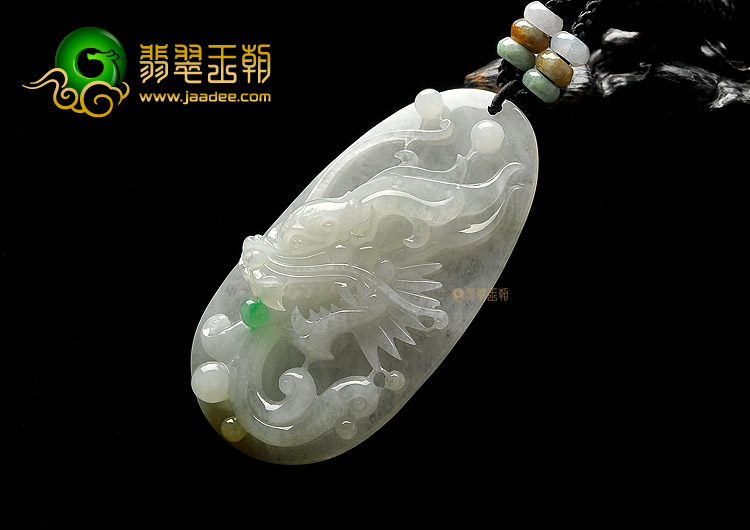 糯冰种飘翠略带黄翡龙头挂件