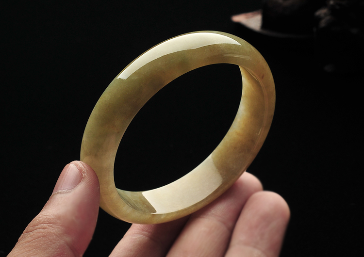 糯冰种褐黄翡手镯（55.5mm）