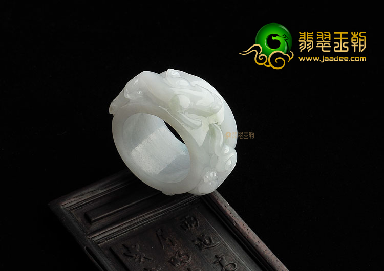 糯冰种飘花螭龙扳指