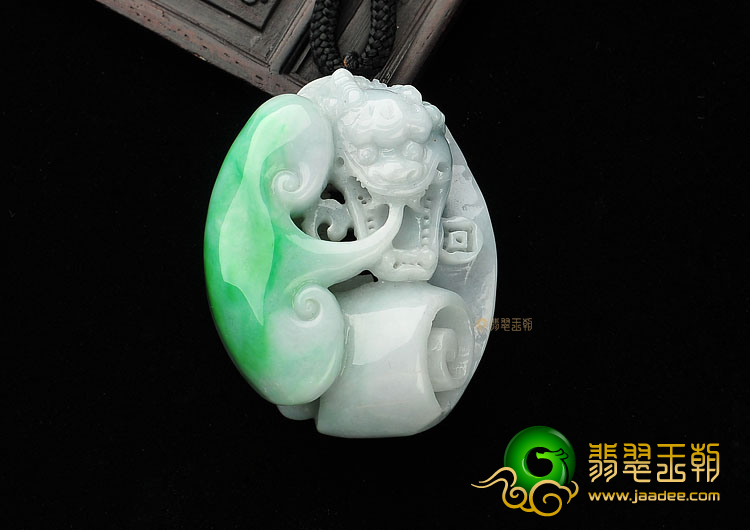 (超值推荐)糯冰种飘翠龙行如意挂件