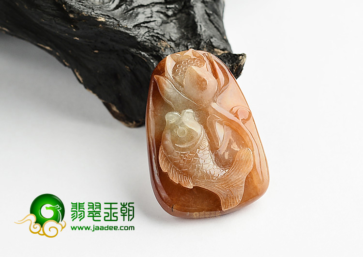 糯冰种褐红翡连年有余挂件
