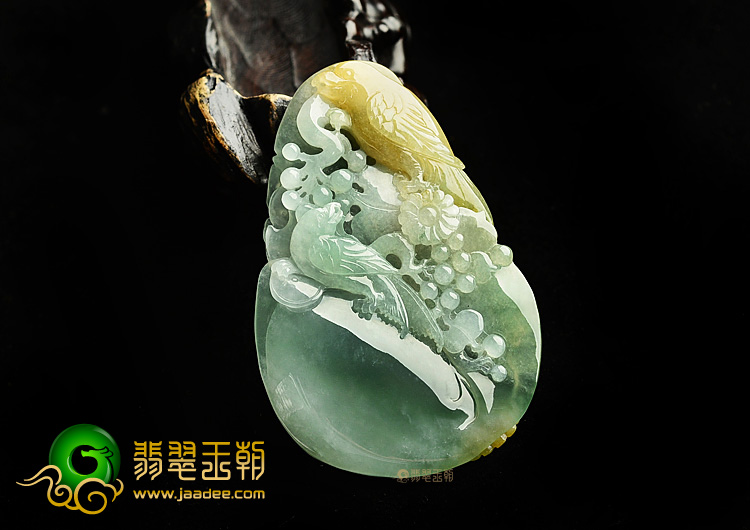 冰种晴水略带黄翡花开富贵挂件
