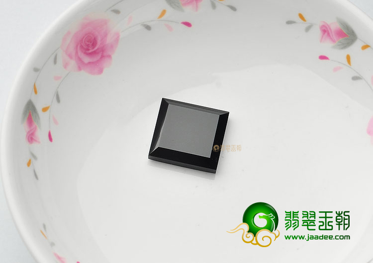 玻璃种墨翠戒面