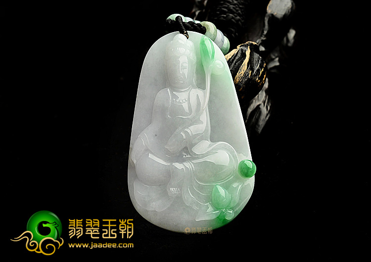 糯冰种飘翠观音挂件