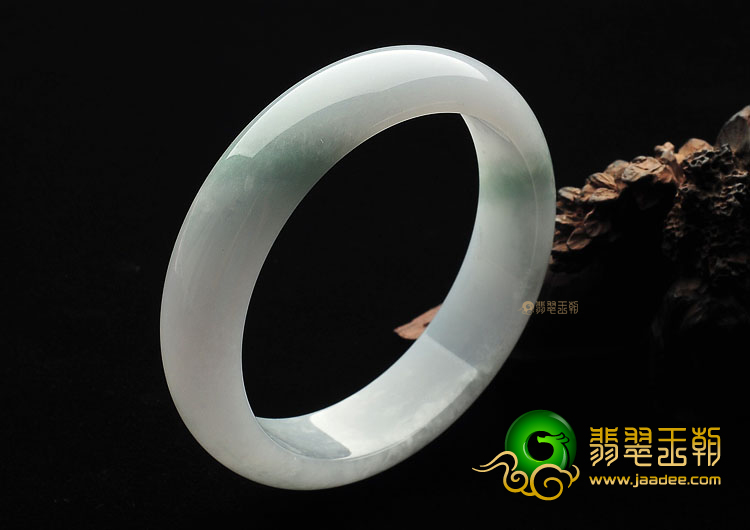 (超值推荐)糯冰种晴水手镯(60.4mm)