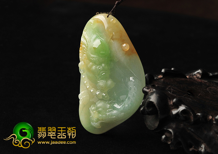 冰种淡黄加绿降龙罗汉挂件