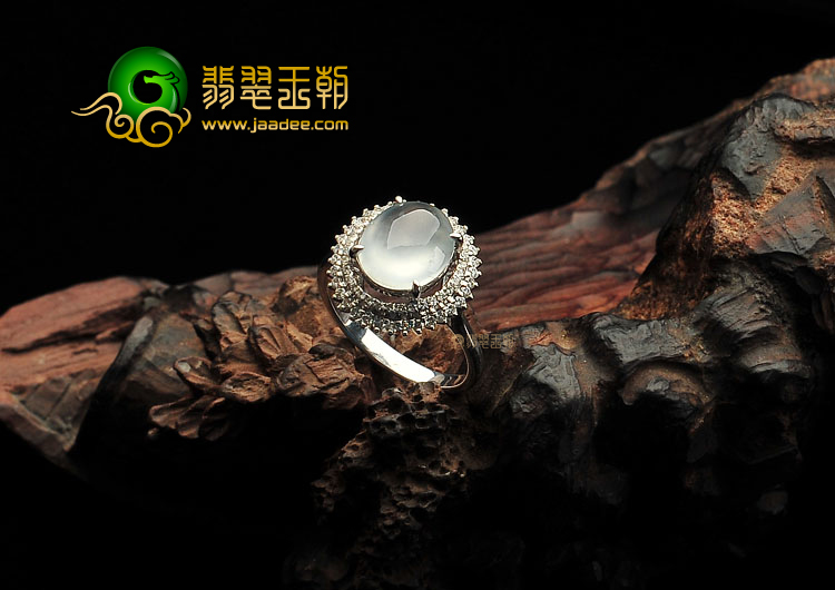 玻璃种起莹光无色镶白金戒指(真钻)