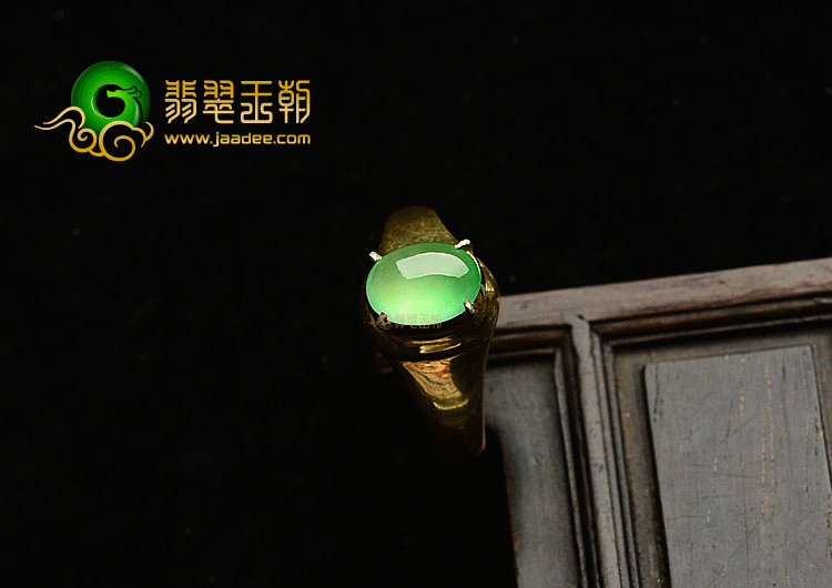 冰玻种绿晴水戒面