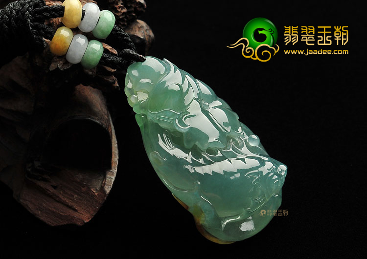 (超值推荐)冰种蓝晴水年年有余挂件
