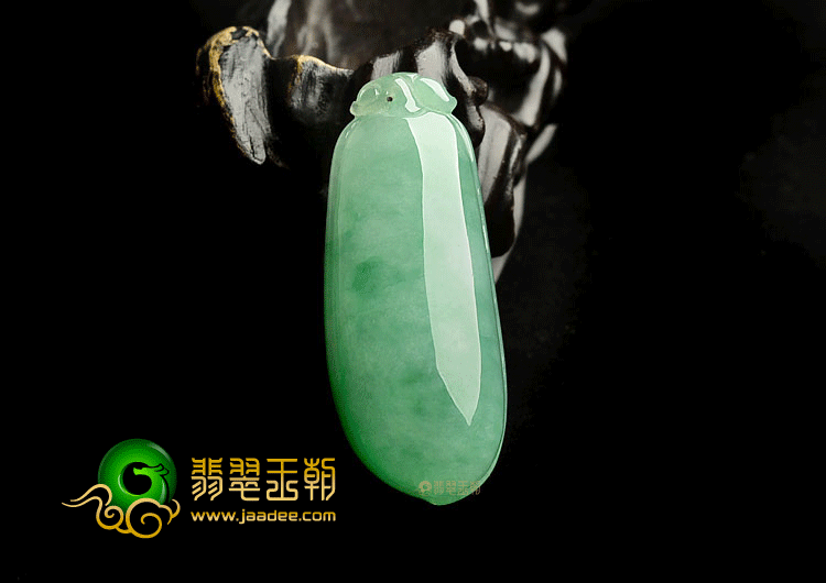 糯冰种翠色福瓜挂件
