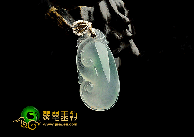 冰种飘翠如意挂件(金扣)