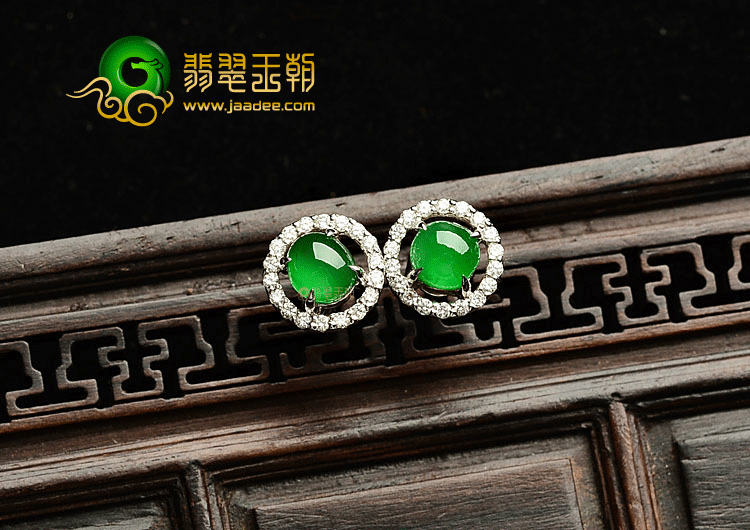 冰种正阳绿镶白金耳钉(真钻)