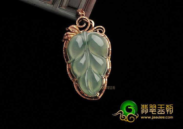 (超值推荐)冰种飘花镶玫瑰金叶子胸坠(真钻)