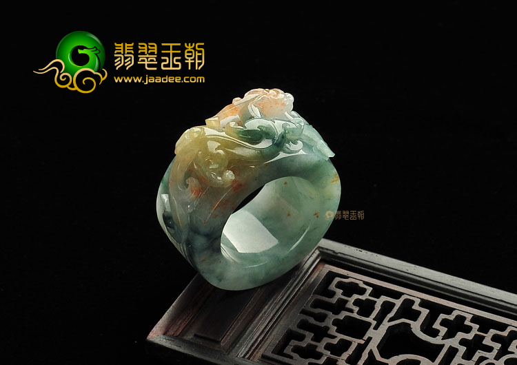 糯冰种三彩螭龙扳指
