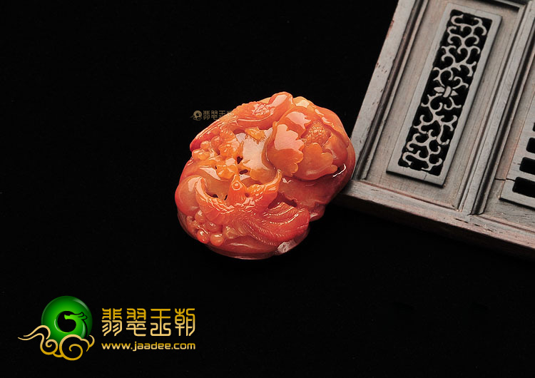 糯冰种红翡喜上眉梢挂件
