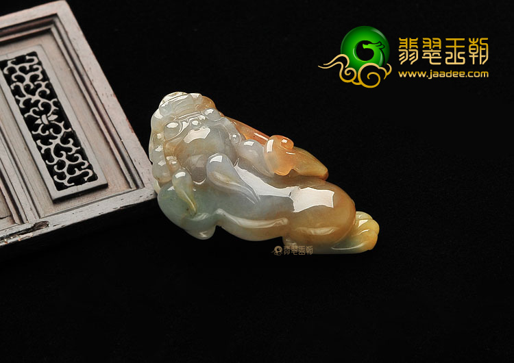 糯冰种褐黄翡招财进宝挂件