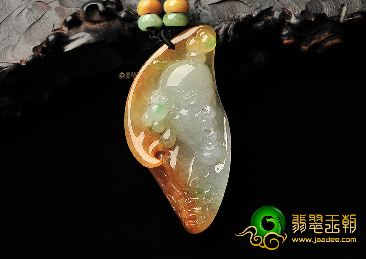 冰种淡三彩罗汉挂件
