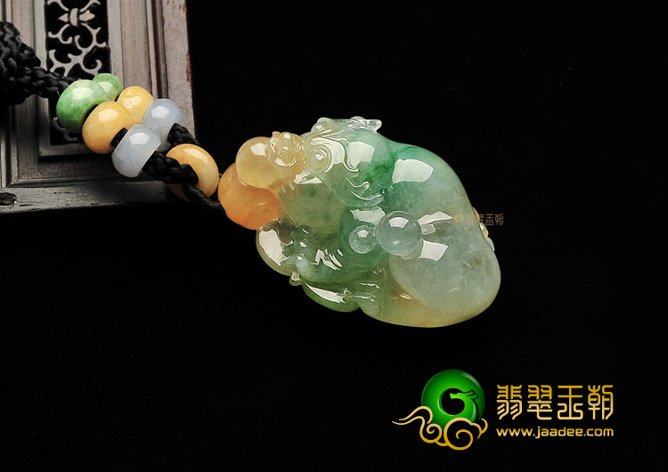 冰种三彩金蟾如意挂件