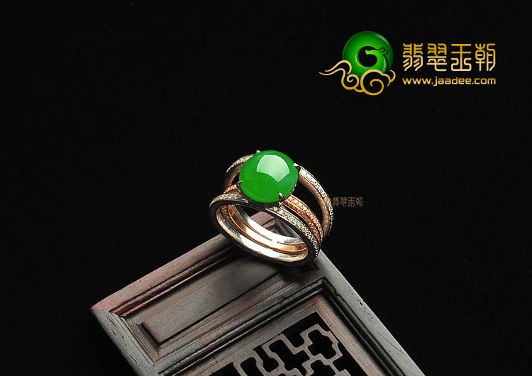 (超值推荐)冰种阳绿镶玫瑰金戒指(真钻)