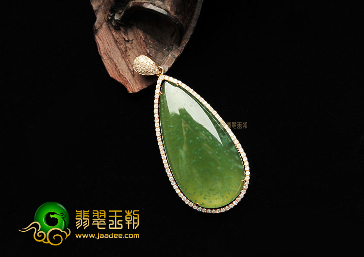 冰玻种绿晴水镶玫瑰金胸坠(真钻)