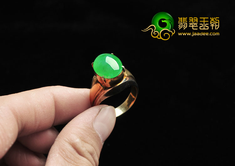 冰种阳绿戒面