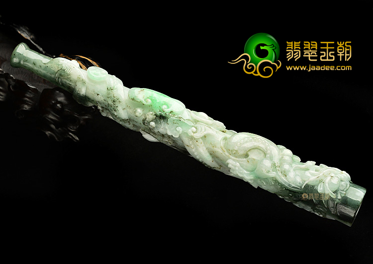 糯冰种飘花龙行如意烟嘴