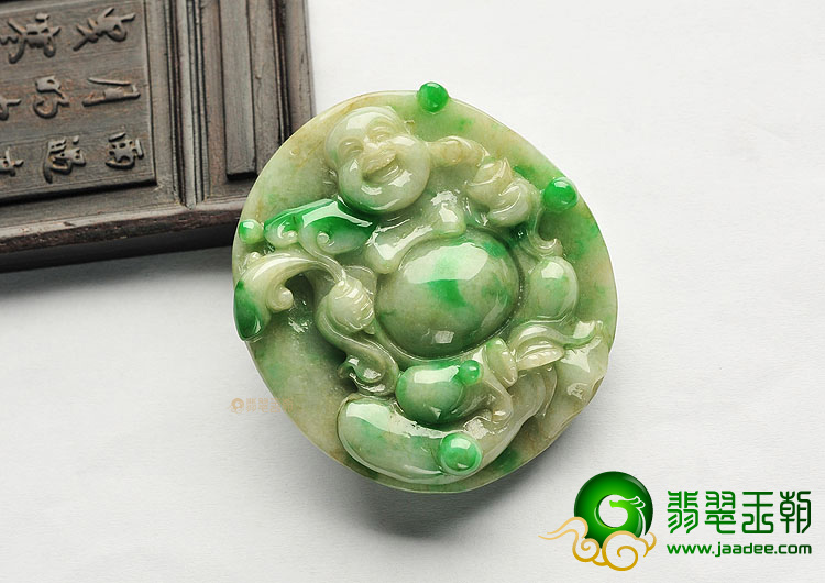 (超值推荐)细糯种飘翠玉佛挂件
