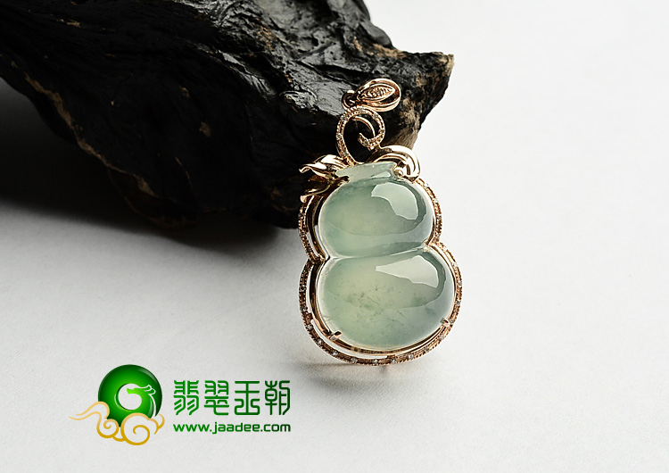 冰种晴水镶玫瑰金葫芦胸坠(真钻)