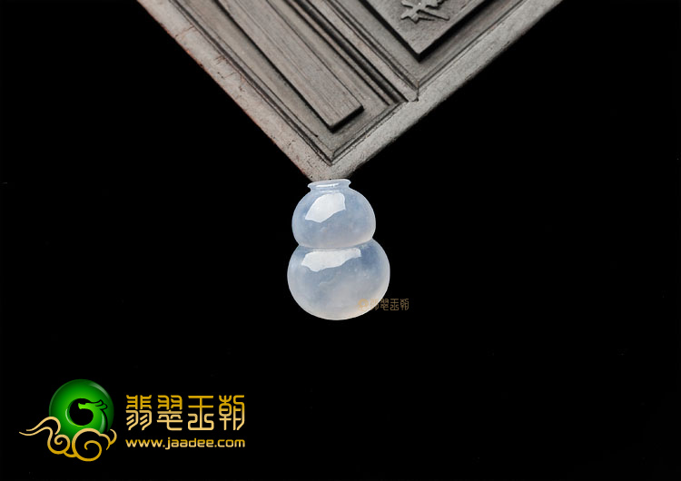 冰玻种淡紫罗兰葫芦戒面