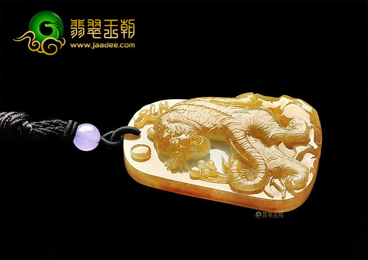 冰种褐黄翡虎虎生威挂件