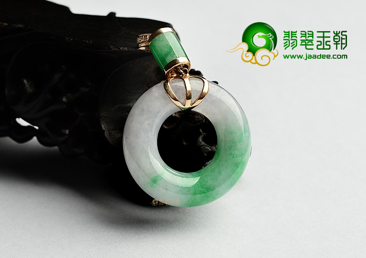 糯冰种春带彩镶玫瑰金平安环胸坠(真钻)