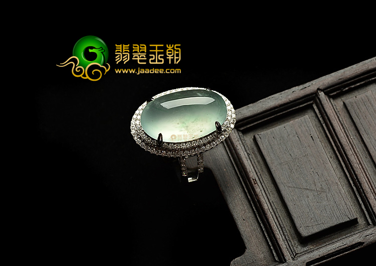冰玻种绿晴水镶白金戒指(真钻)
