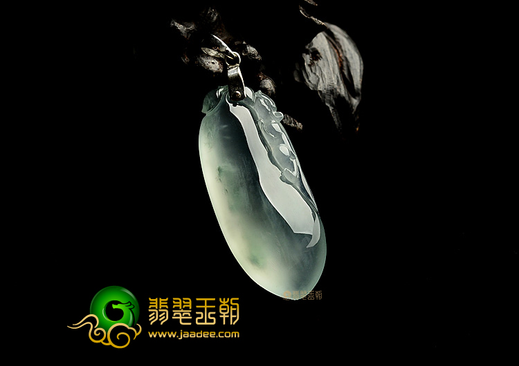 冰玻种起莹光晴水略飘花福瓜挂件(金扣)