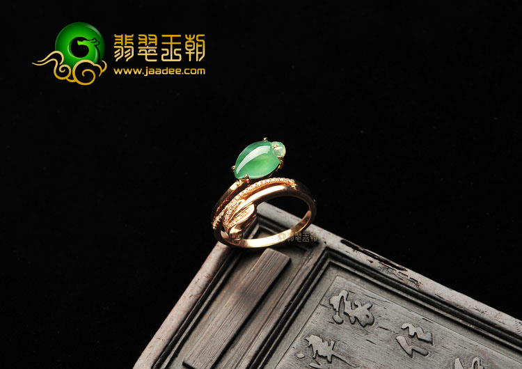 (超值推荐)冰种绿晴水镶玫瑰金福瓜戒指(真钻)